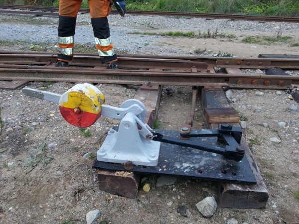 14-43 018