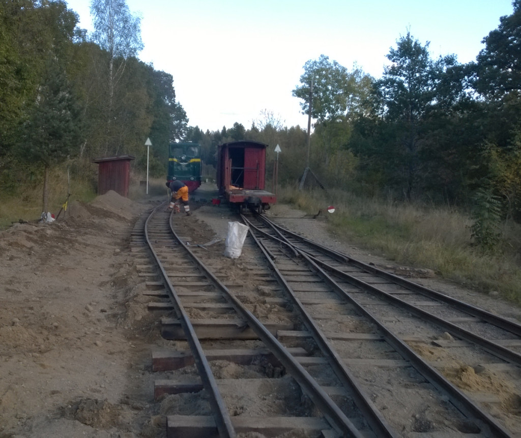 11 okt. Spåret mot Mariefred byggt, men ännu inte justerat.