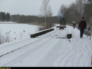 Transporten passerar Råckstaån